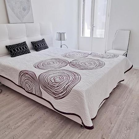 Casa Bianca - 2 Bedroom Design Apartment Trieste Eksteriør bilde